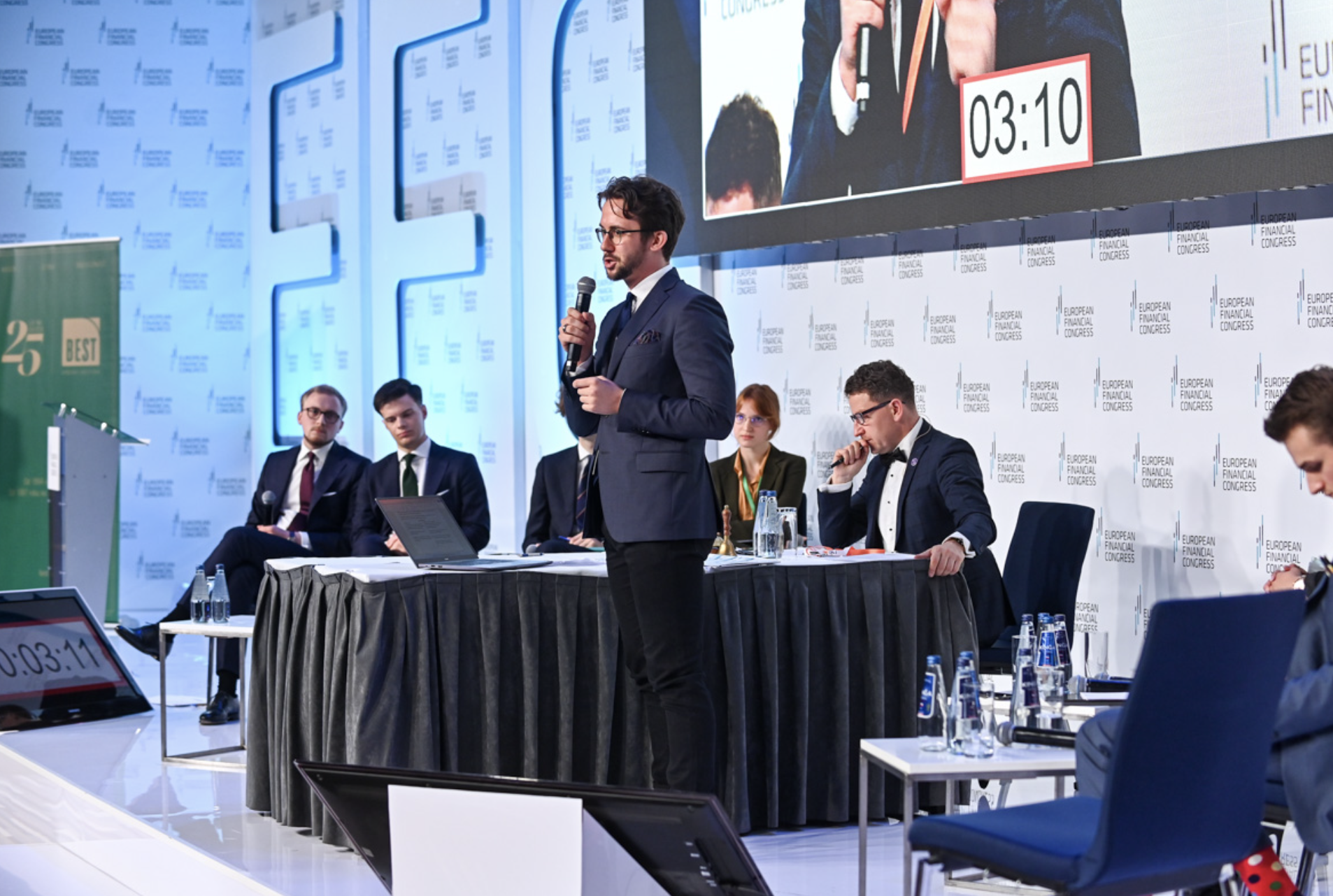 During the European Financial Congress in Sopot, in partnership with the EFC Academy, our team members participated in an Oxford Debate addressing the most pressing economic and financial challenges facing Poland and Europe.